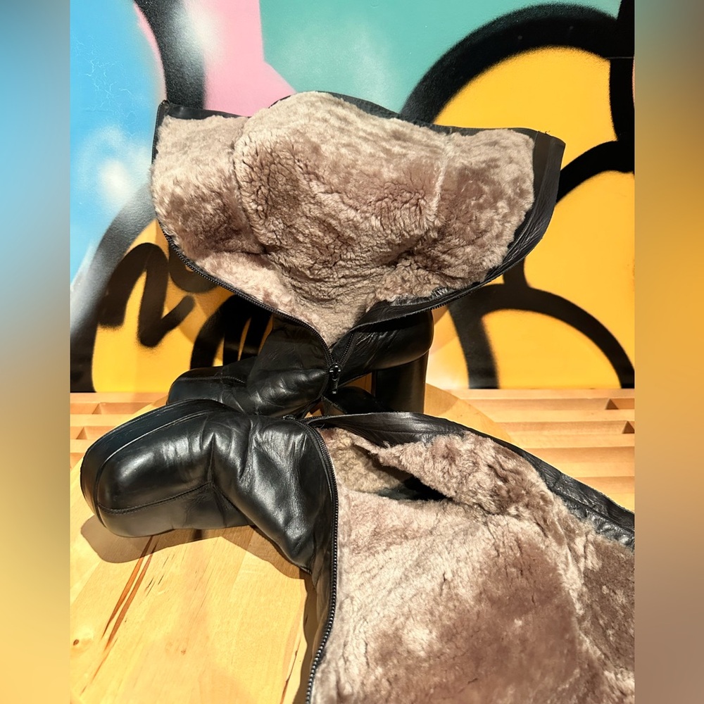Chuckies NY Black Leather fur-lined Platform Boots size 6.5